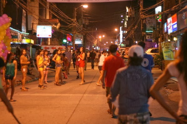  Where  find  a prostitutes in Makati City (PH)